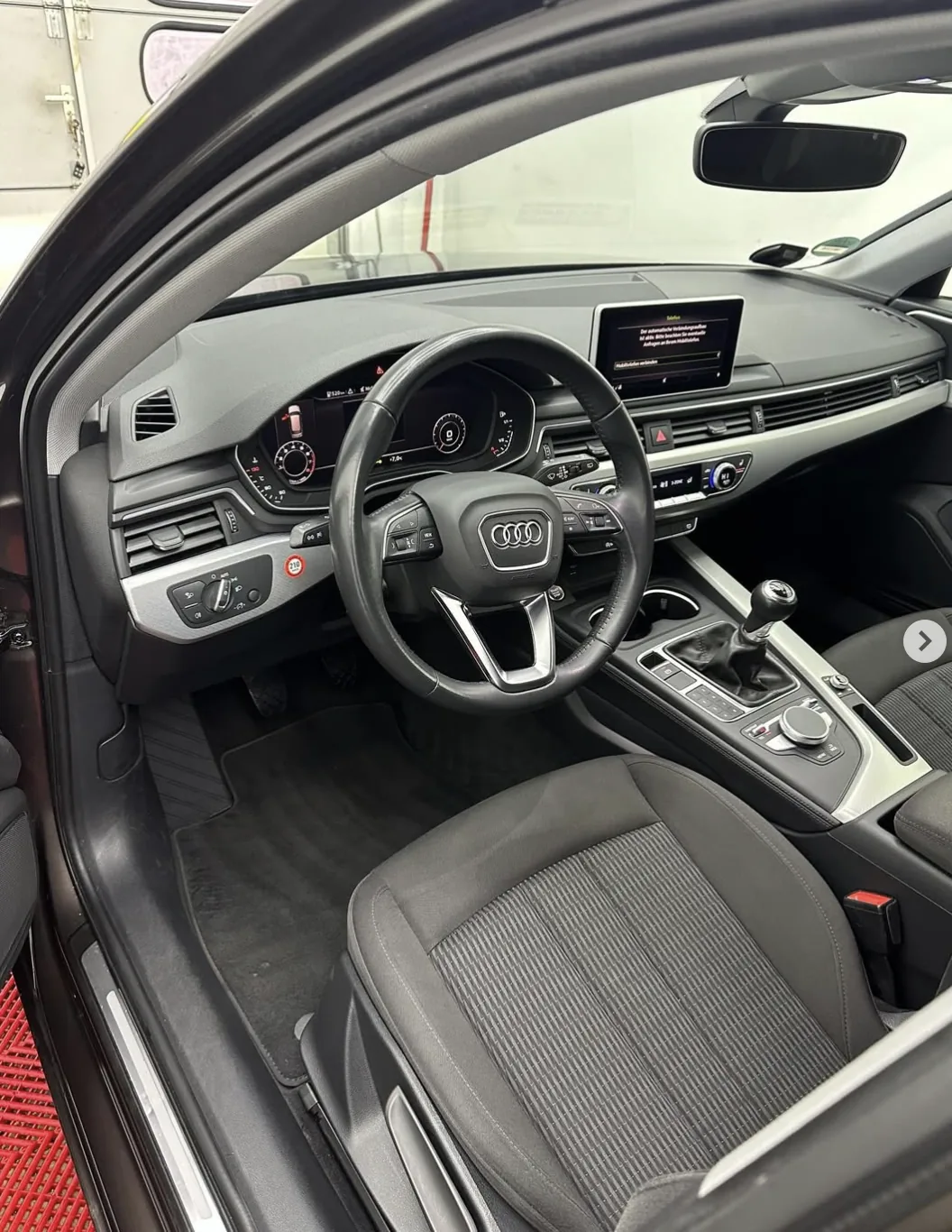 Audi Innenraum nach professioneller Aufbereitung